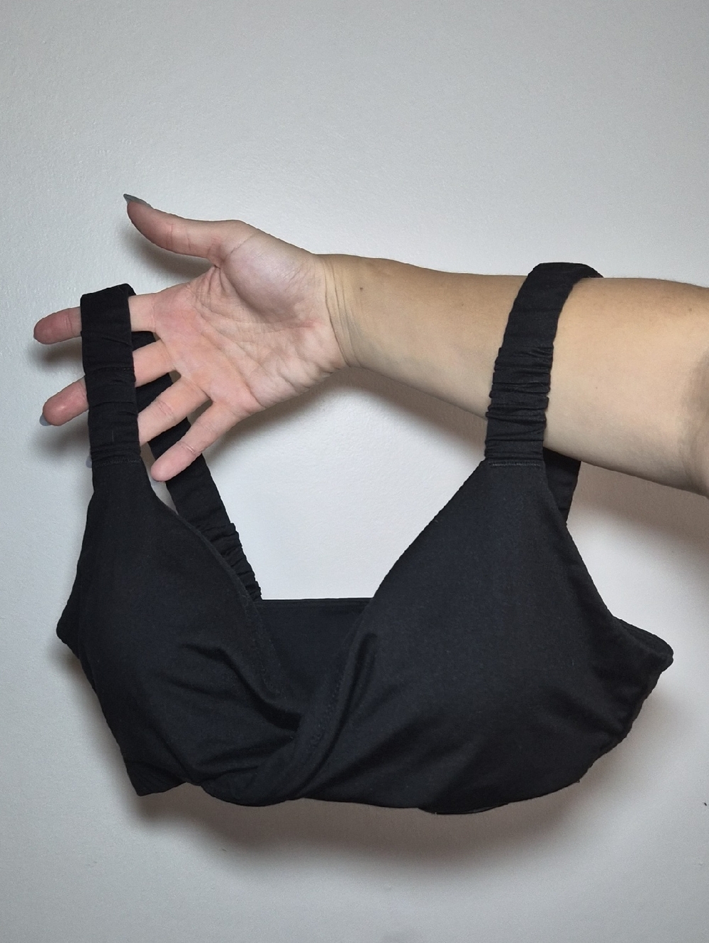 Seamless Black Wireless Bralette - Women Sports BRA top